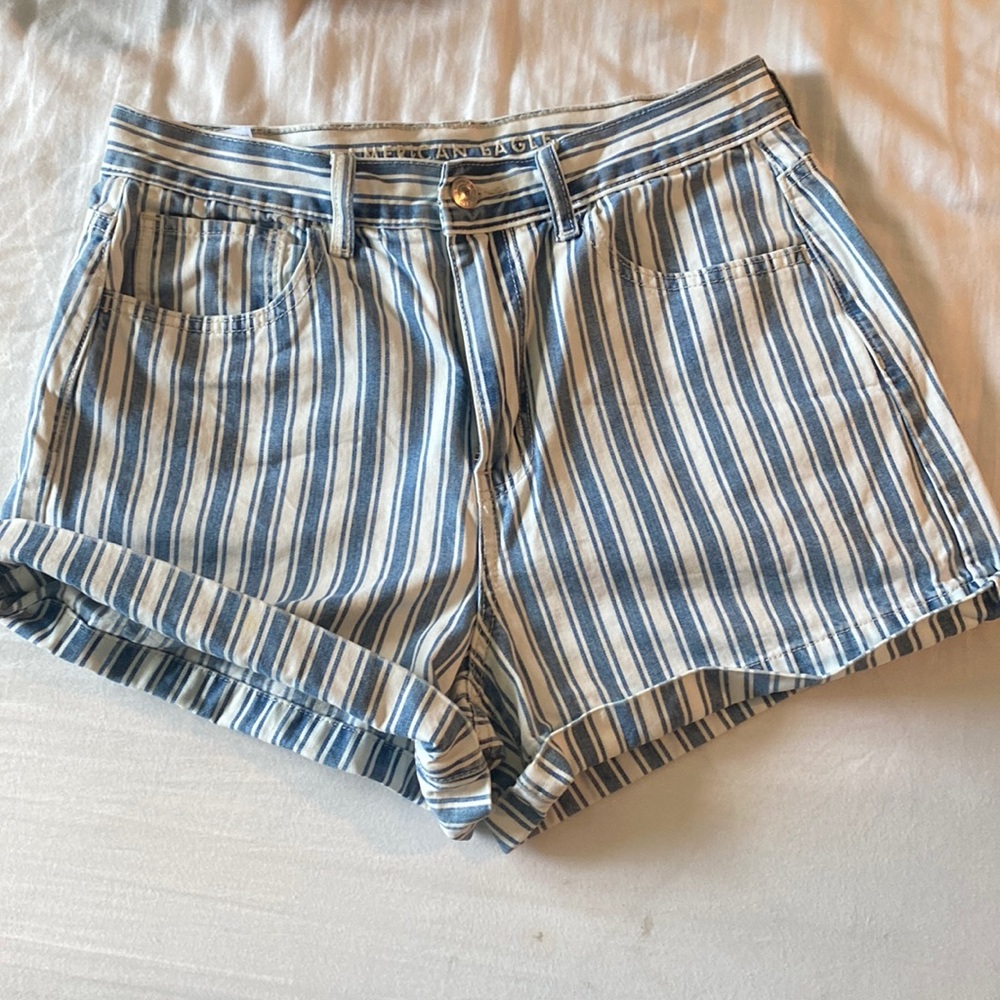 American Eagle mom shorts